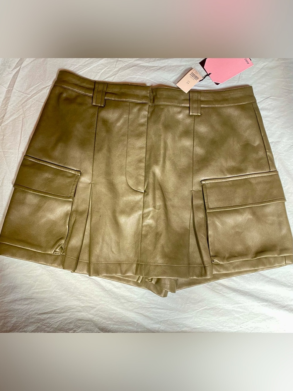 NWT 🏷️ Avec Les Filles Olive Faux Leather Cargo Skort/Shorts